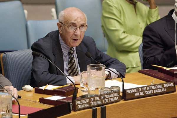 Theodor Meron addresses Security Council