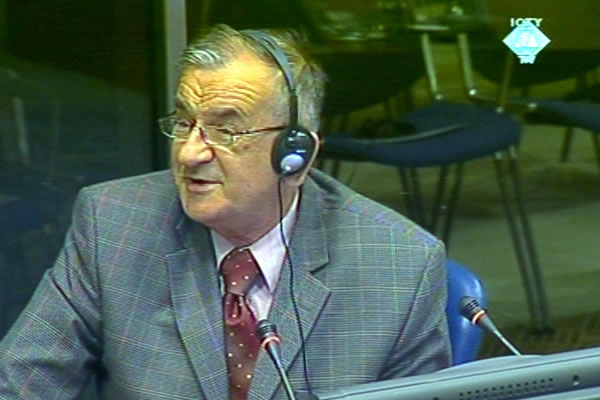Petar Salapura, witness at the Zdravko Tolimir trial