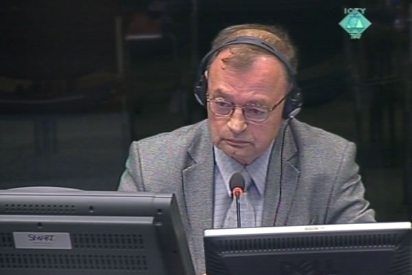 Manojlo Milanovic, witness at the Radovan Karadzic trial