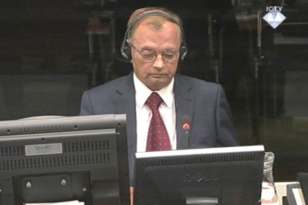 Manojlo Milovanovic, witness at the Ratko Mladic trial