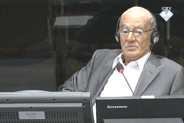 Veljko Lubura, defence witness at Rako Mladic trial