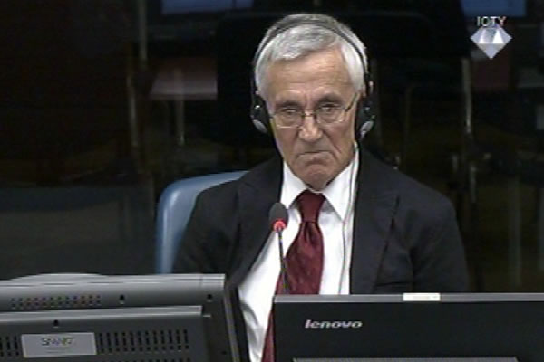 Ratomir Maksimovic, defence witness at Rako Mladic trial