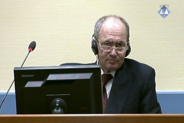 Zdravko Tolimir in the courtroom