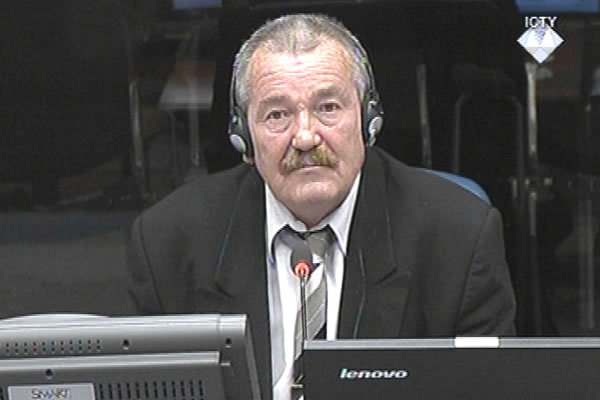 Nikola Vracar, defence witness at Rako Mladic trial