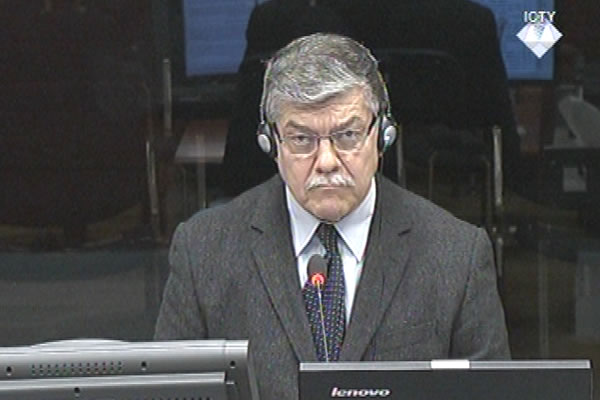 Simo Bilbija, defence witness at Rako Mladic trial