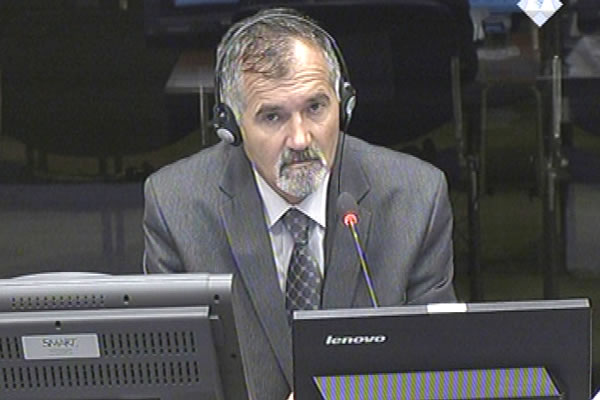 Simo Tusevljak, defence witness at Rako Mladic trial