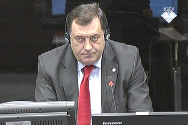 Milorad Dodik, defence witness at Rako Mladic trial