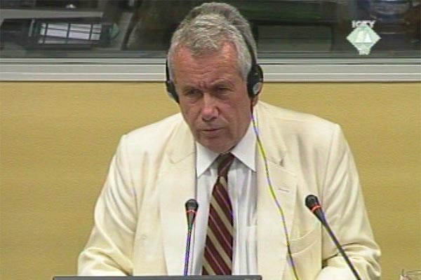Martin Bell, witness in the Dragomir Milosevic trial