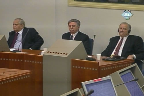 Milan Milutinovic, Nikola Sainovic and Dragoljub Ojdanic in the courtroom