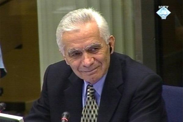 Momcilo Krajisnik testifying in his own defense