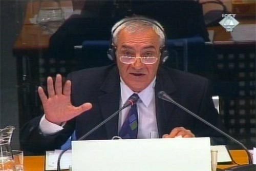 Radovan Paponjak, defense witness for Milosevic