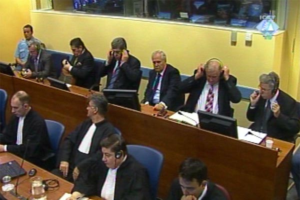 Milan Milutinovic, Nikola Sainovic, Dragoljub Ojdanic, Nebojsa Pavkovic, Vladimir Lazarevic and Sreten Lukic in the courtroom