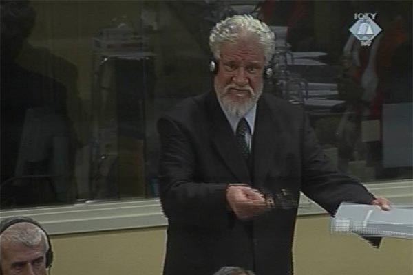 Slobodan Praljak in the courtroom