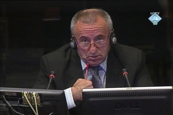 Vladimir Lazarevic testifying in his defense