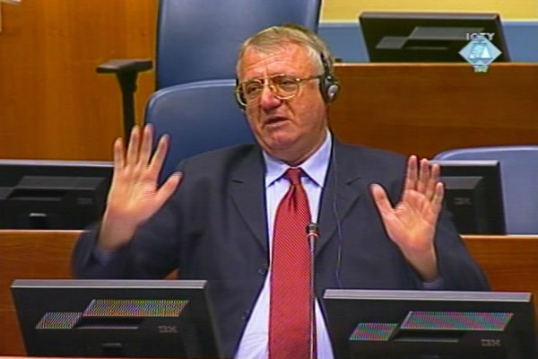 Vojislav Seselj in the courtroom 