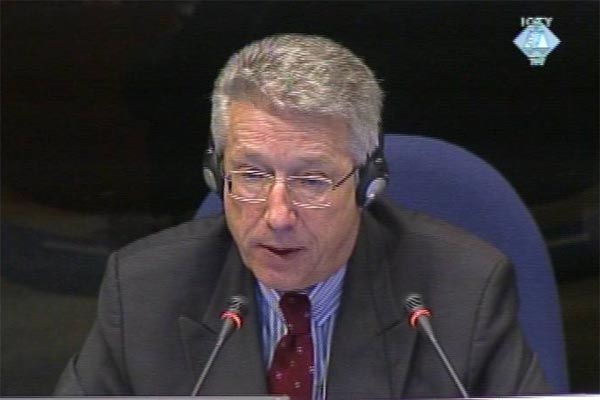 Wolfgang Petritsch, svjedok na suđenju šestorici srpskih zvaničnika optuženih za zločine na Kosovu